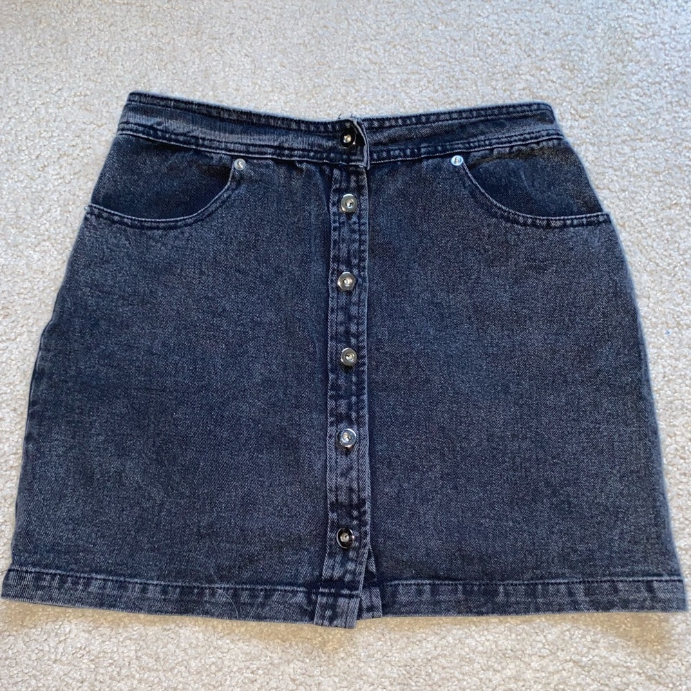Honey Punch mini button up skirt dark grey denim (M)